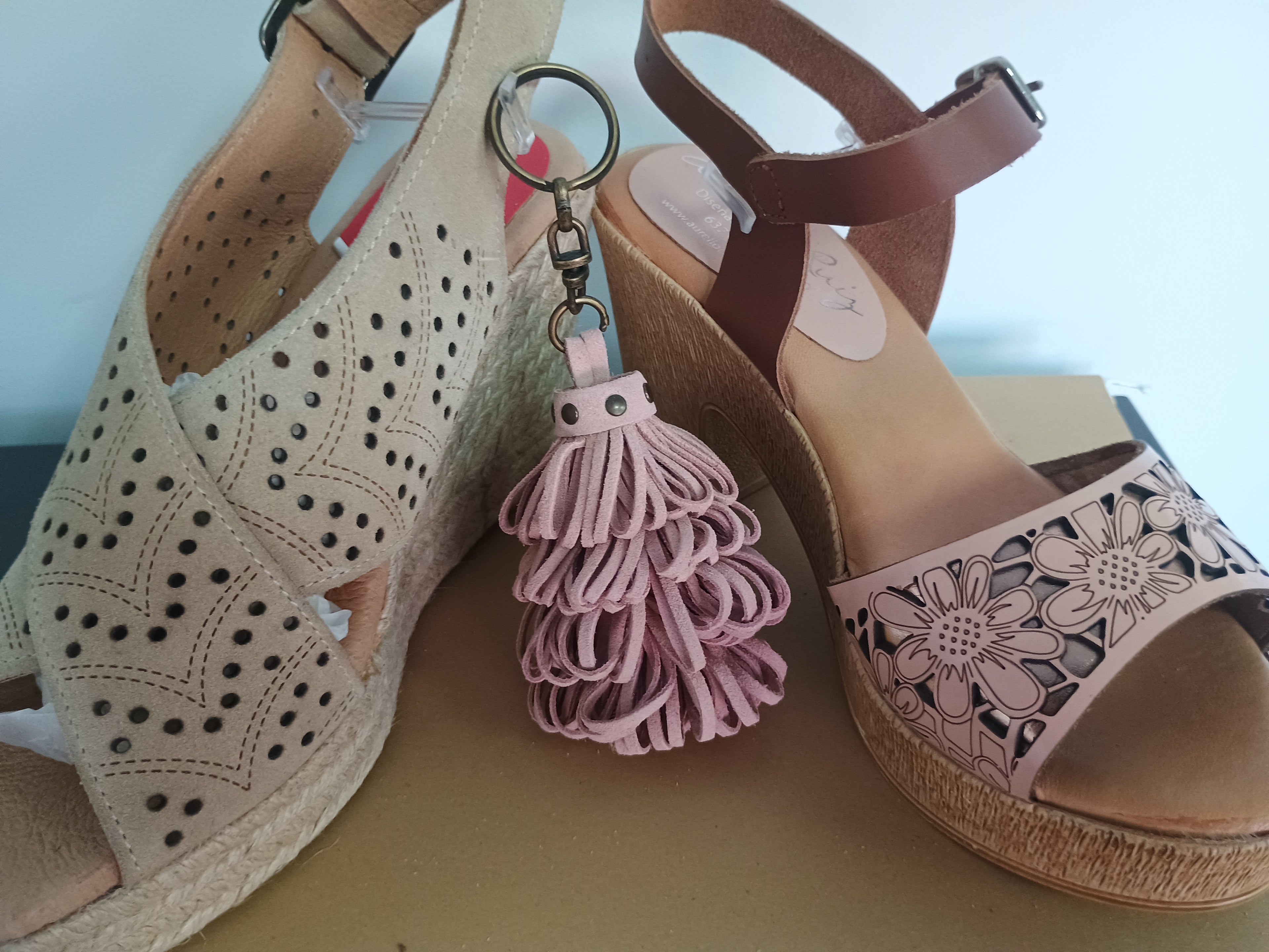 Llavero de Piel Natural Hecho a Mano | Diseño Elegante — Agrado