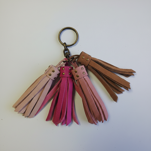 Llavero Encanto con borlas