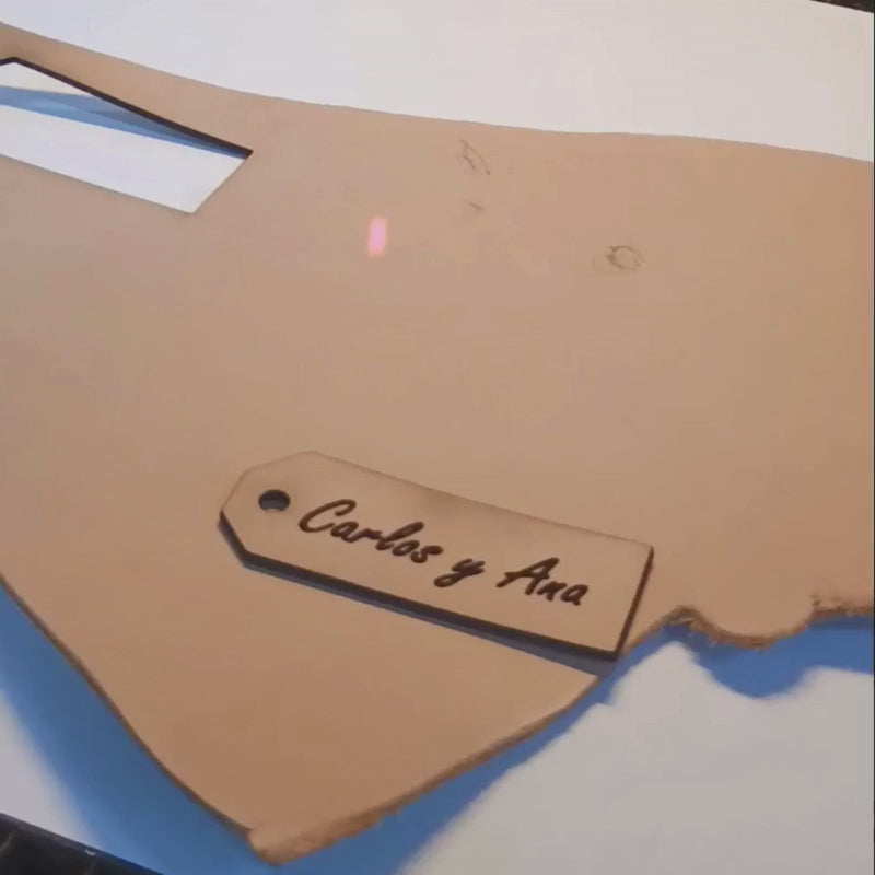 Llavero de Piel Personalizado con Grabado Láser | Regalo Empresa y Bodas